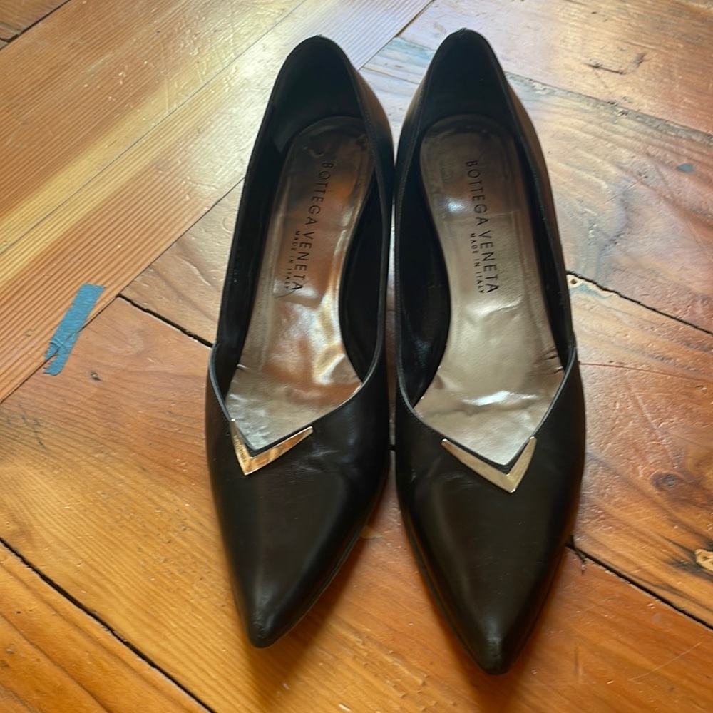 Bottega Veneta Size 7.5 black pumps